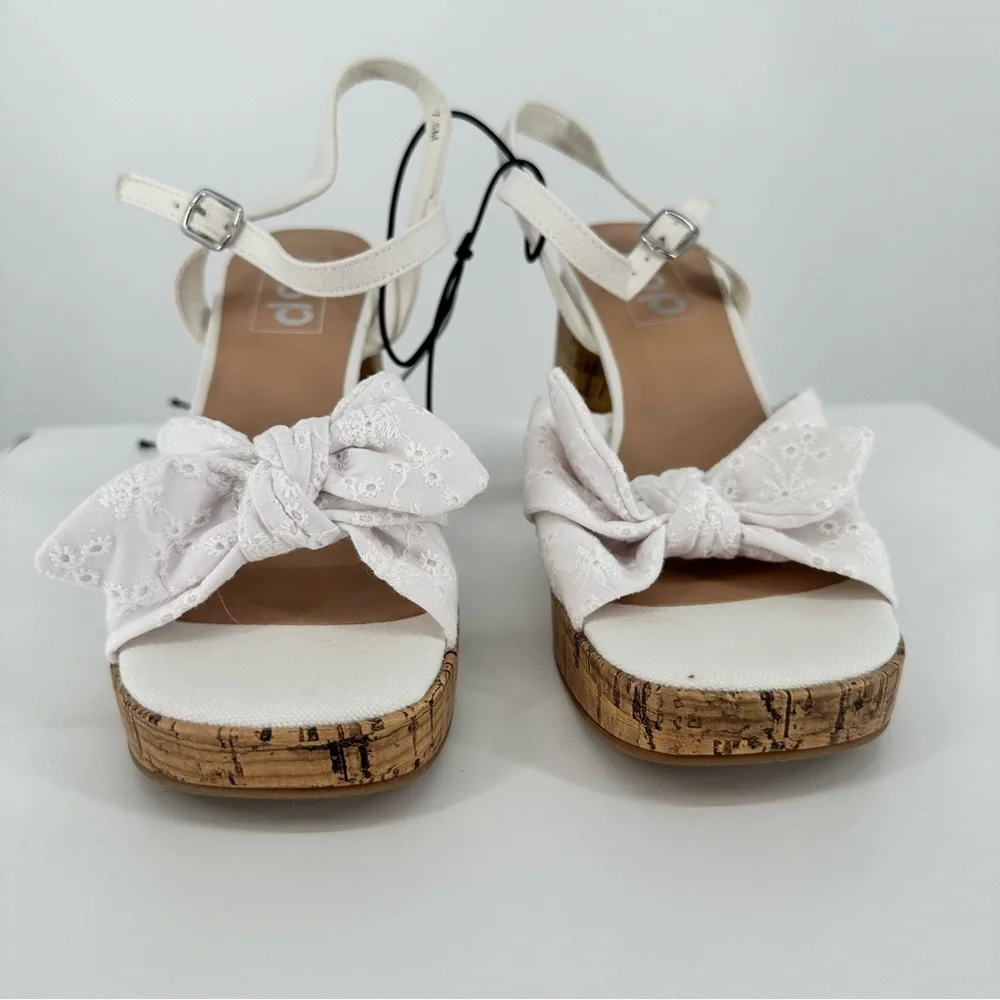 Pop Womens Giving Heeled Sandals White Eyelet size 7.5 Platform Ankle Strap - Picture 4 of 9